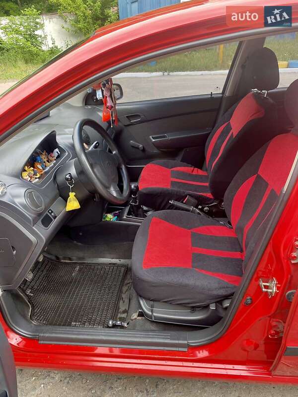 Седан Chevrolet Aveo 2008 в Киеве