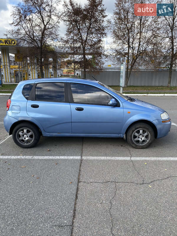 Хэтчбек Chevrolet Aveo 2005 в Броварах