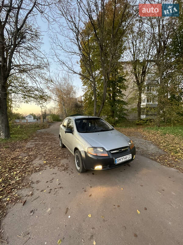 Седан Chevrolet Aveo 2005 в Житомирі