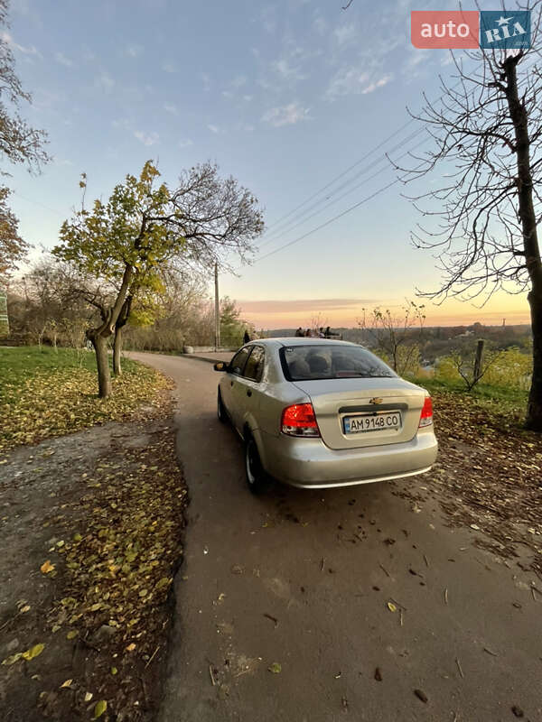 Седан Chevrolet Aveo 2005 в Житомирі