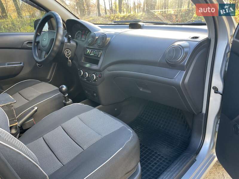 Седан Chevrolet Aveo 2006 в Ивано-Франковске