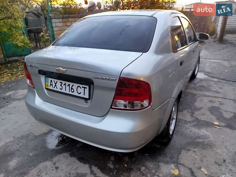 Седан Chevrolet Aveo 2005 в Харькове