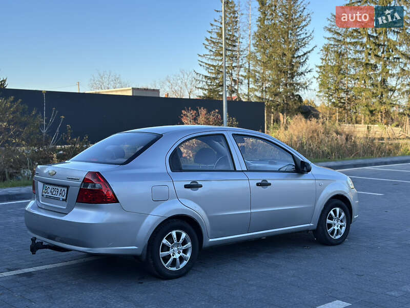 Седан Chevrolet Aveo 2006 в Самборе
