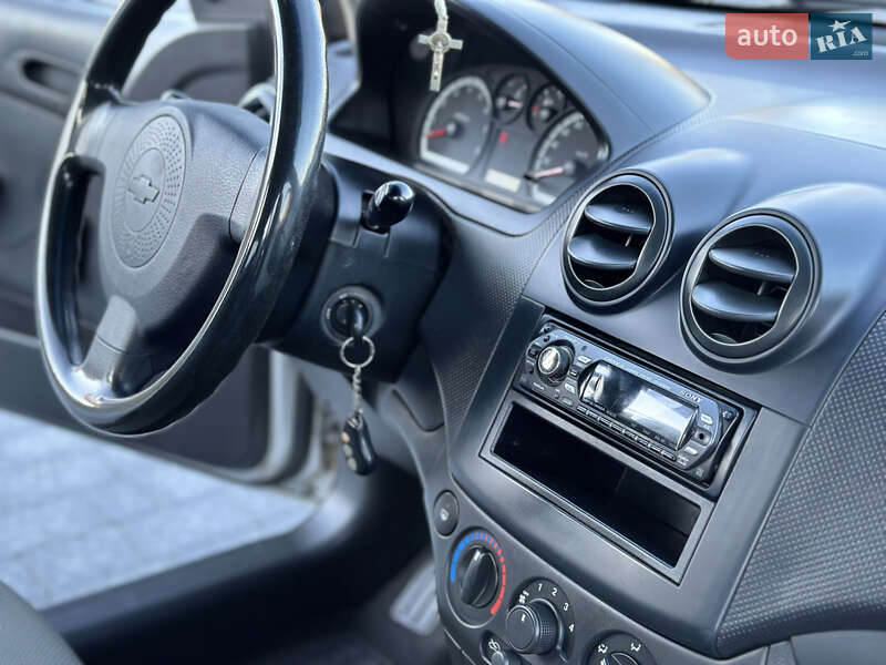 Седан Chevrolet Aveo 2006 в Самборе