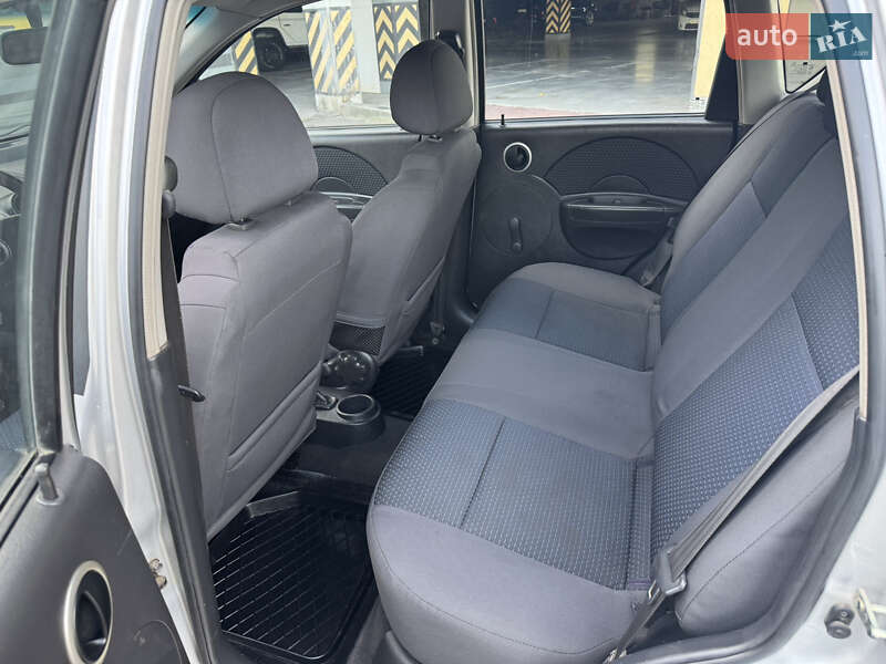 Хэтчбек Chevrolet Aveo 2007 в Киеве фото 34 Хэтчбек Chevrolet Aveo 2007 в Киеве