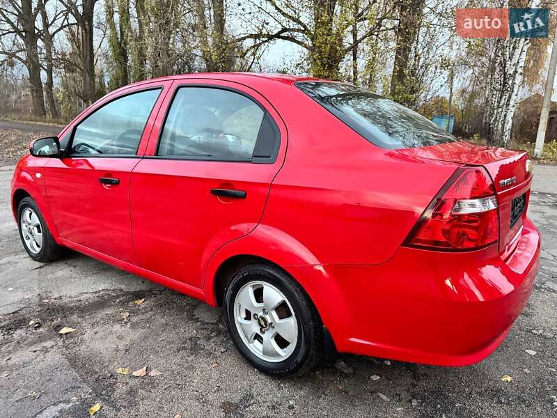 Седан Chevrolet Aveo 2011 в Охтирці
