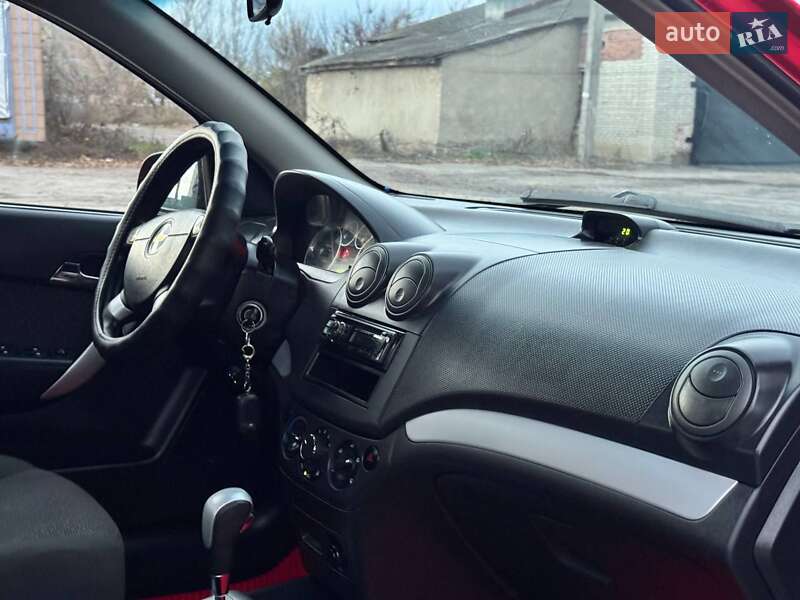 Седан Chevrolet Aveo 2011 в Охтирці