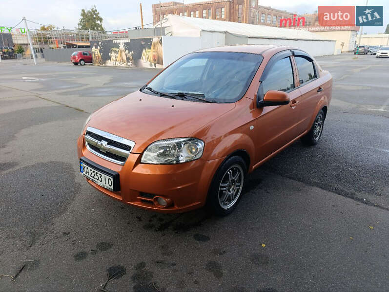 Седан Chevrolet Aveo 2006 в Киеве