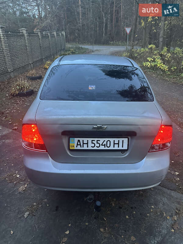 Седан Chevrolet Aveo 2006 в Киеве