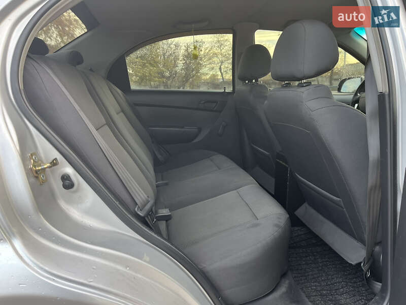 Седан Chevrolet Aveo 2006 в Днепре фото 14 Седан Chevrolet Aveo 2006 в Днепре