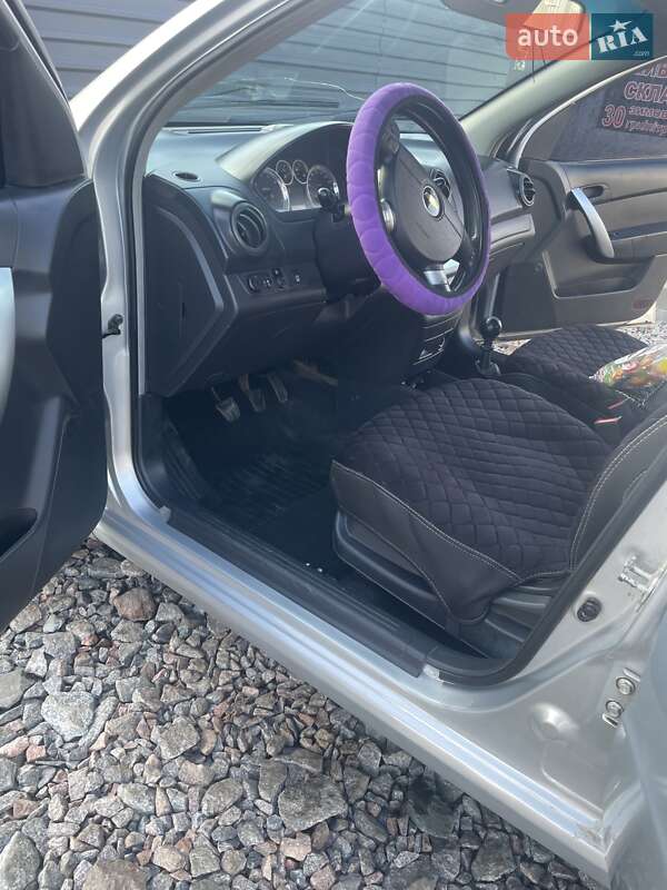 Седан Chevrolet Aveo 2007 в Люботине