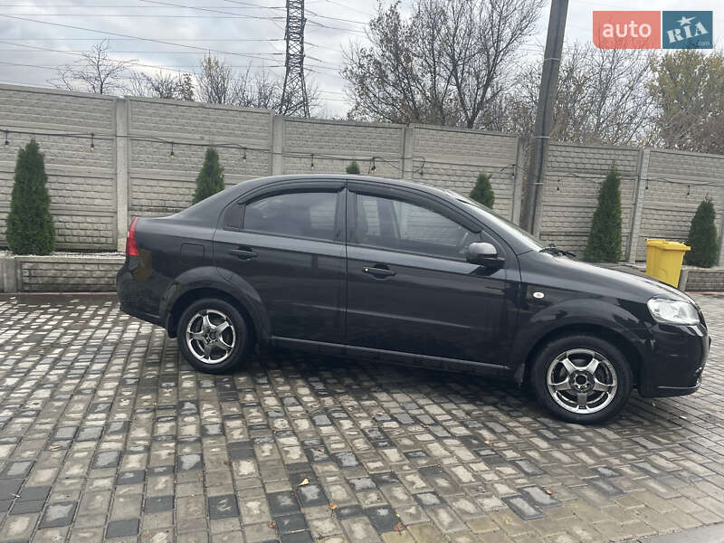Седан Chevrolet Aveo 2011 в Павлограде