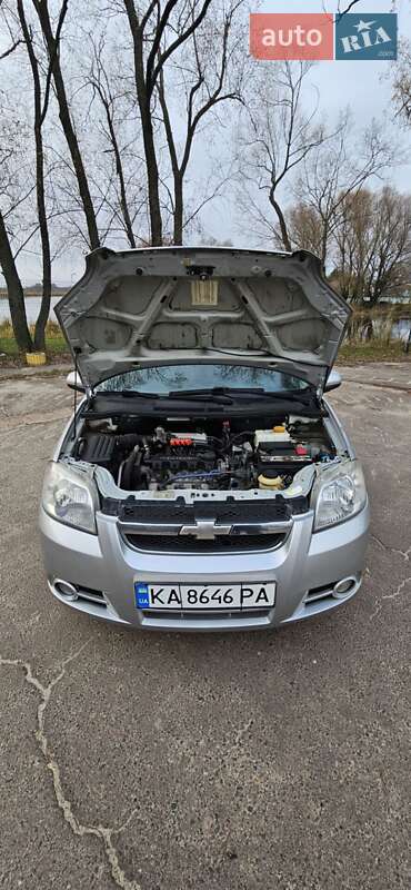 Седан Chevrolet Aveo 2006 в Прилуках