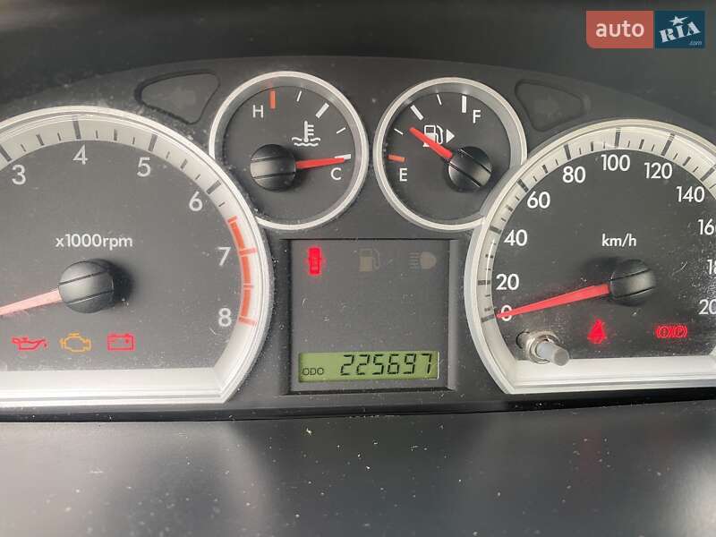 Седан Chevrolet Aveo 2007 в Ровно