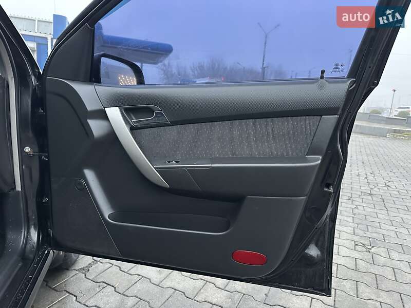 Седан Chevrolet Aveo 2008 в Хмельницькому