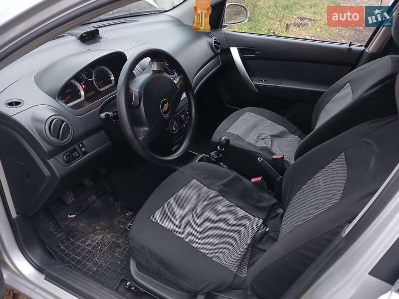 Хэтчбек Chevrolet Aveo 2010 в Першотравенске