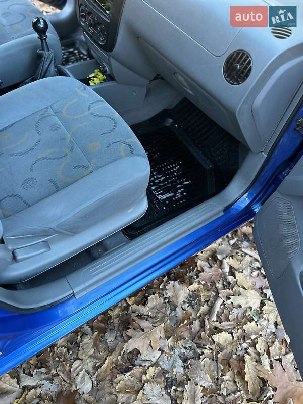 Хэтчбек Chevrolet Aveo 2005 в Ужгороде фото 7 Хэтчбек Chevrolet Aveo 2005 в Ужгороде
