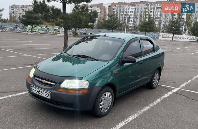 Седан Chevrolet Aveo 2004 в Николаеве