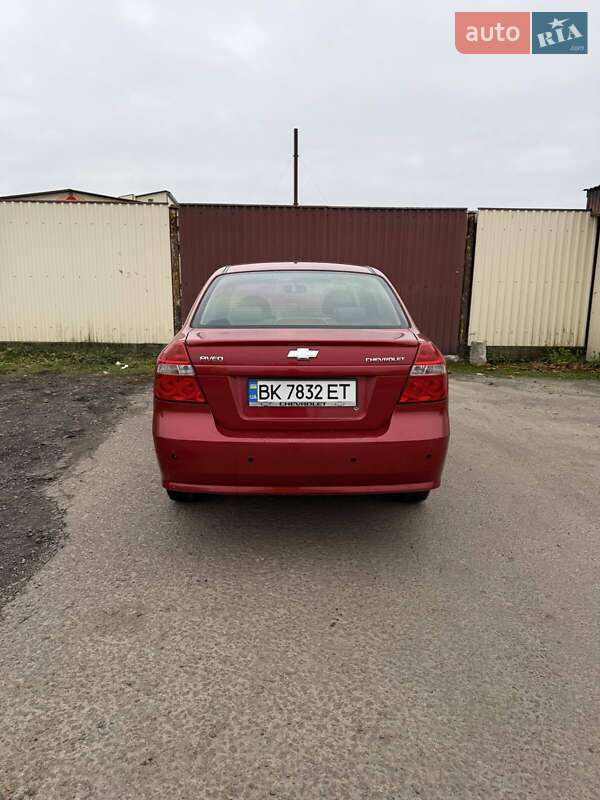Седан Chevrolet Aveo 2005 в Рівному