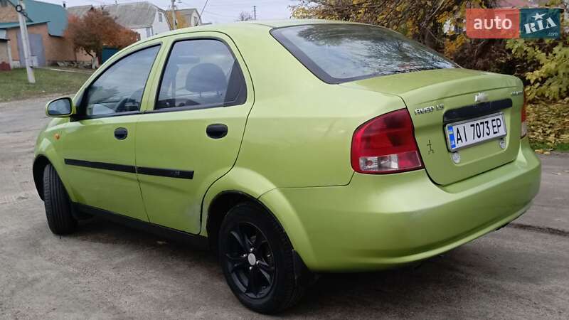 Седан Chevrolet Aveo 2004 в Звенигородці