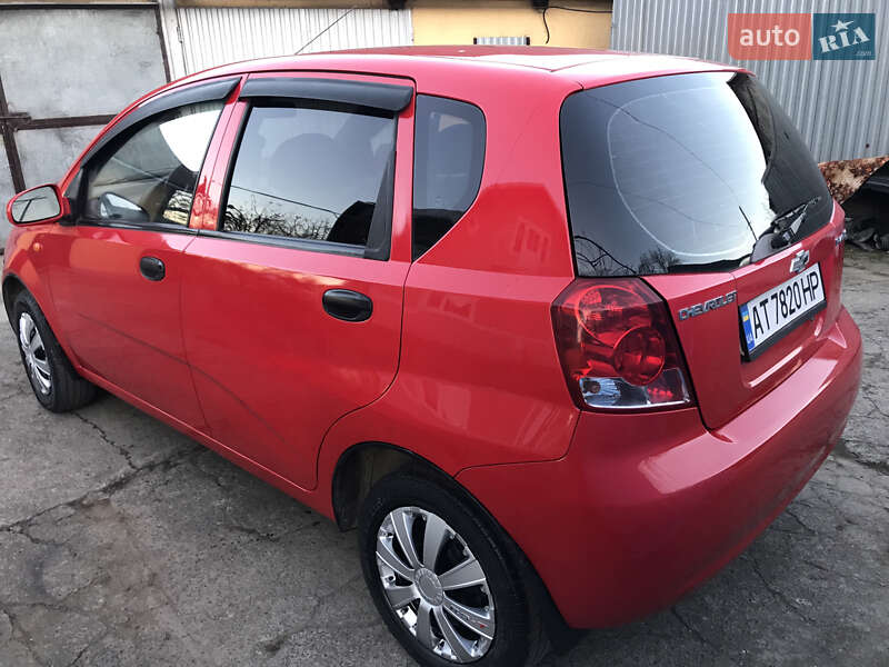 Хэтчбек Chevrolet Aveo 2004 в Надворной фото 4 Хэтчбек Chevrolet Aveo 2004 в Надворной
