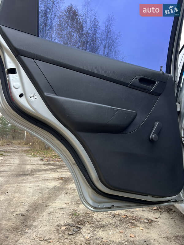 Седан Chevrolet Aveo 2009 в Киеве