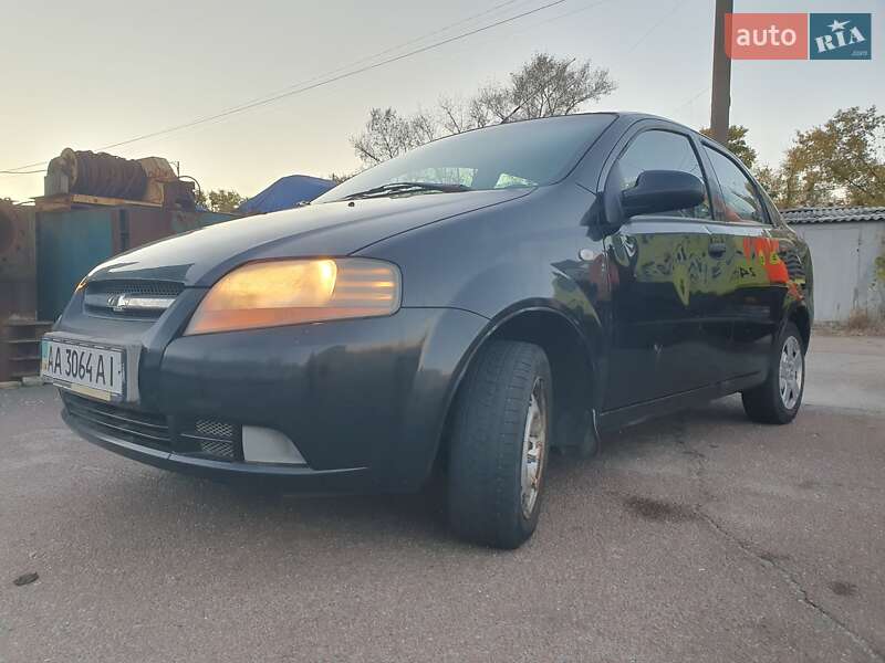 Седан Chevrolet Aveo 2006 в Киеве