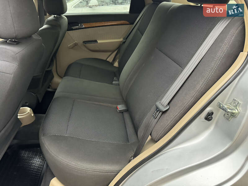 Седан Chevrolet Aveo 2008 в Хмельницком