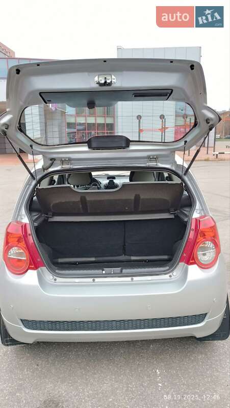 Хэтчбек Chevrolet Aveo 2008 в Харькове