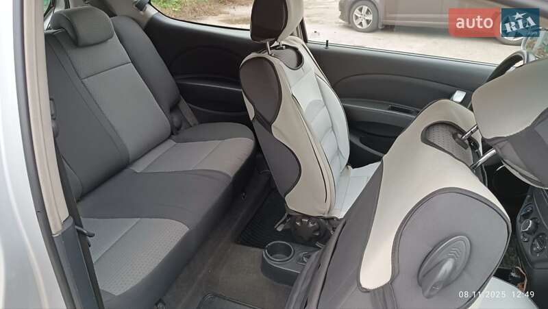 Хэтчбек Chevrolet Aveo 2008 в Харькове