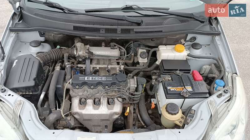 Хэтчбек Chevrolet Aveo 2008 в Харькове