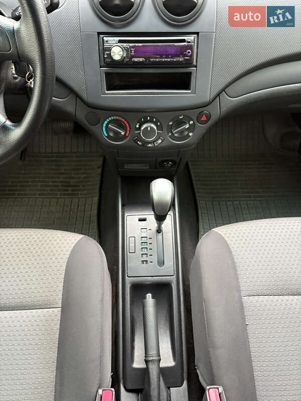 Хетчбек Chevrolet Aveo 2008 в Києві фото 15 Хетчбек Chevrolet Aveo 2008 в Києві