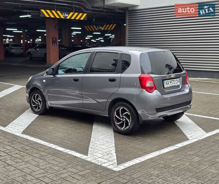 Хэтчбек Chevrolet Aveo 2011 в Киеве