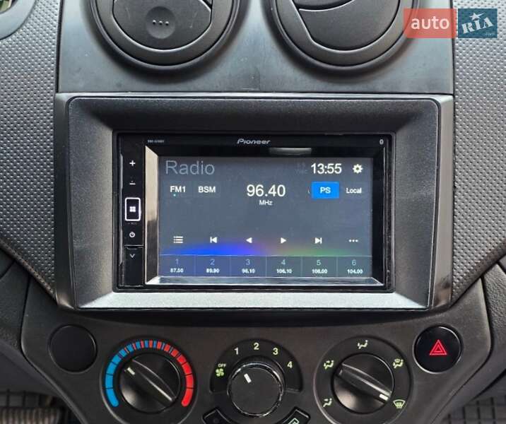 Хэтчбек Chevrolet Aveo 2011 в Киеве