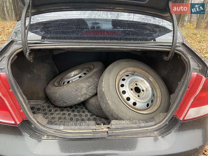 Седан Chevrolet Aveo 2004 в Харькове фото 8 Седан Chevrolet Aveo 2004 в Харькове