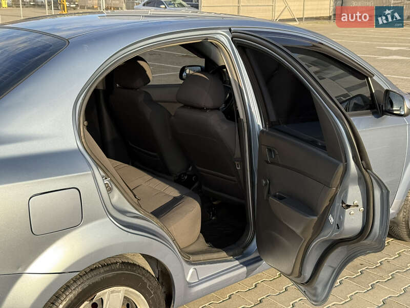 Седан Chevrolet Aveo 2007 в Ивано-Франковске