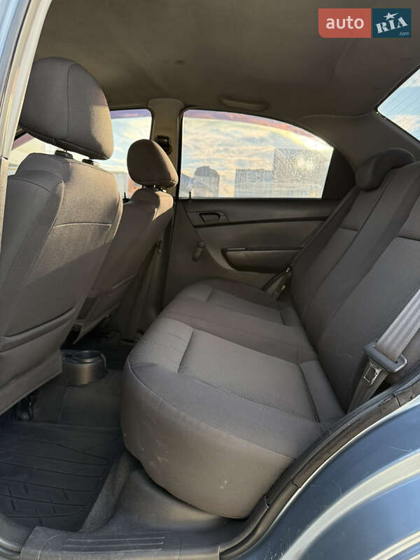 Седан Chevrolet Aveo 2007 в Ивано-Франковске