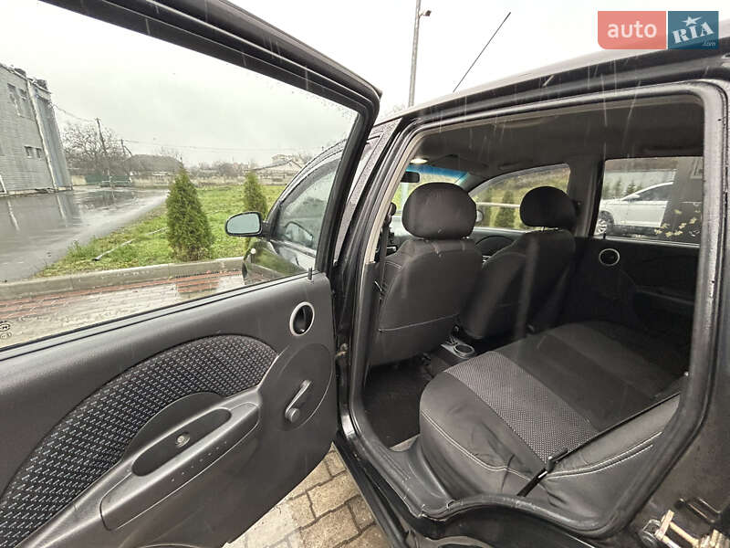 Хэтчбек Chevrolet Aveo 2007 в Малине