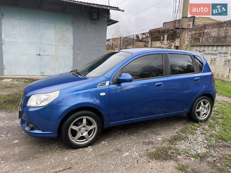Хэтчбек Chevrolet Aveo 2008 в Желтых Водах