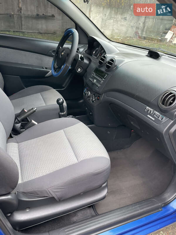 Хэтчбек Chevrolet Aveo 2008 в Желтых Водах