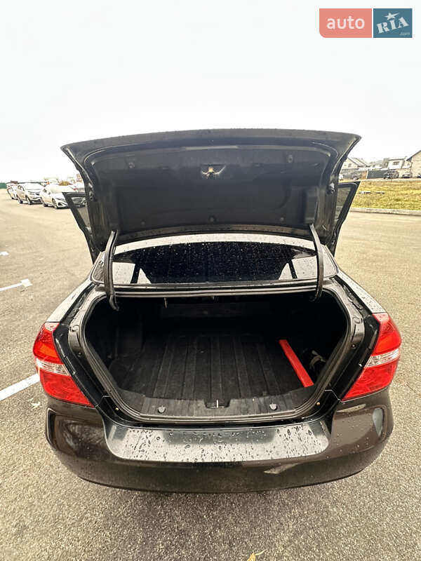 Седан Chevrolet Aveo 2007 в Києві