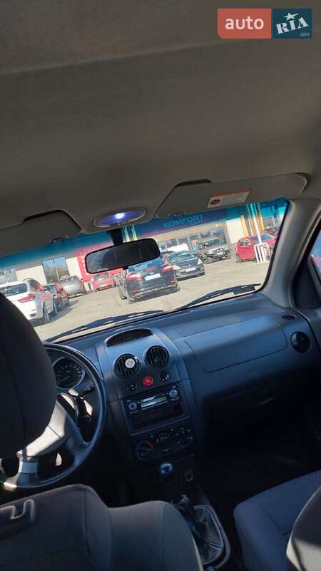 Хэтчбек Chevrolet Aveo 2007 в Львове фото 3 Хэтчбек Chevrolet Aveo 2007 в Львове