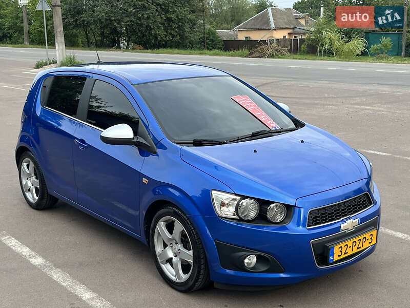 Хэтчбек Chevrolet Aveo 2012 в Киеве