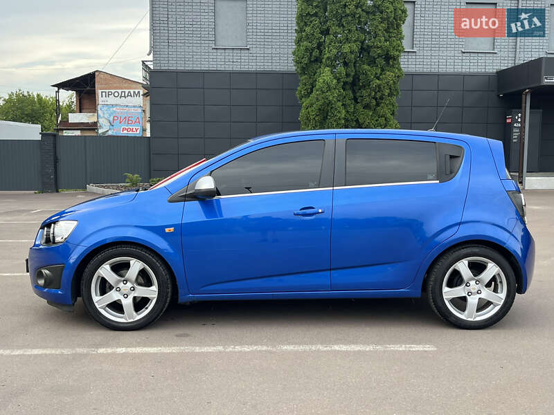 Хэтчбек Chevrolet Aveo 2012 в Киеве
