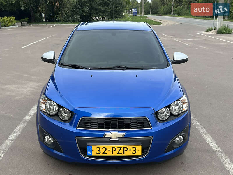 Хэтчбек Chevrolet Aveo 2012 в Киеве