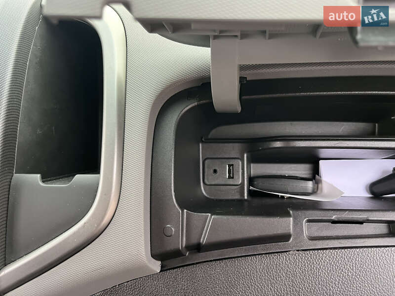 Хэтчбек Chevrolet Aveo 2012 в Киеве