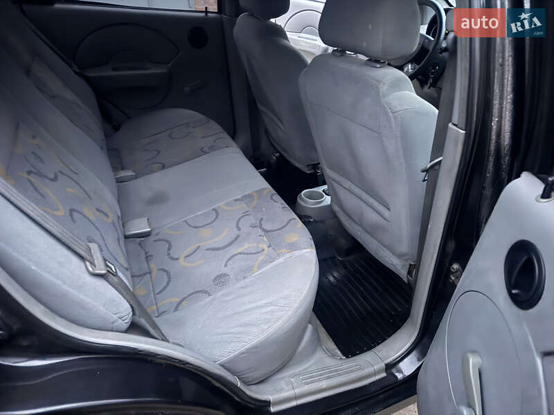 Седан Chevrolet Aveo 2005 в Киеве фото 9 Седан Chevrolet Aveo 2005 в Киеве