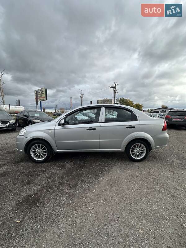 Седан Chevrolet Aveo 2007 в Белогородке