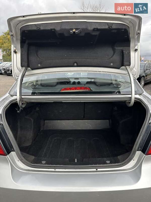 Седан Chevrolet Aveo 2007 в Белогородке