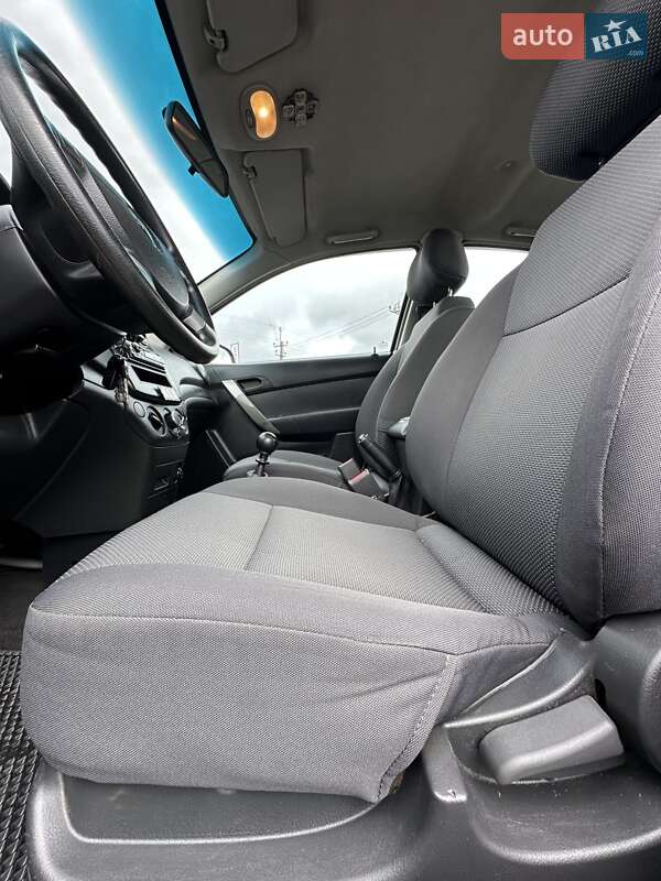 Седан Chevrolet Aveo 2007 в Белогородке